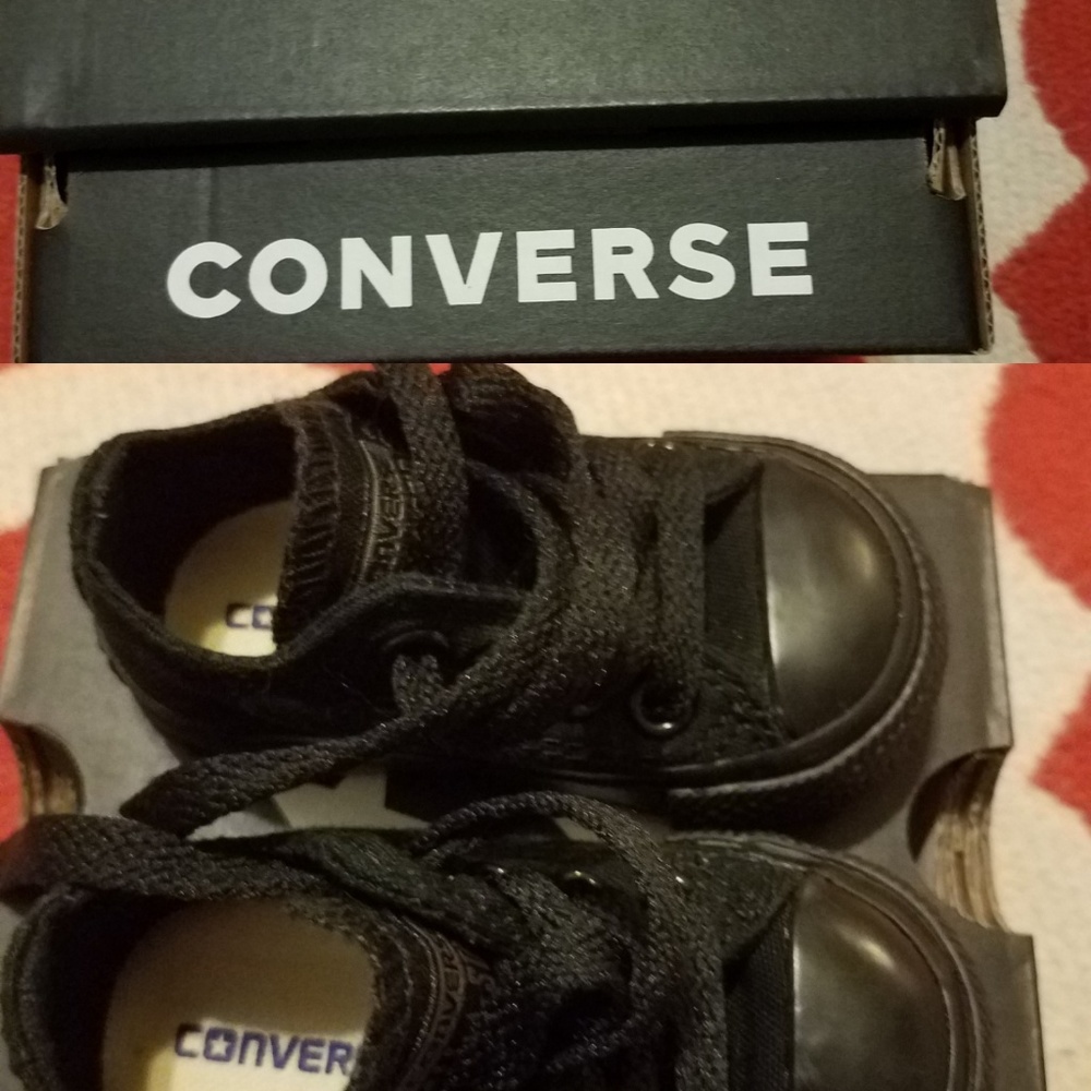 Baby converse NWOT